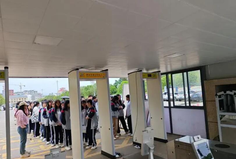 每天過安檢門有輻射嗎？